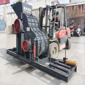 中型雙級破碎機發貨 發往甘肅 中型雙級破碎機發貨 發往甘肅