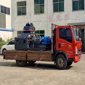 2PG0806對(duì)輥破碎制砂機(jī)發(fā)貨圖片 2PG0806對(duì)輥破碎制砂機(jī)發(fā)貨圖片