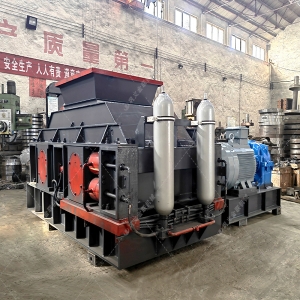 2PG1000x700中型液壓對輥破碎機發貨 發往新疆 2PG1000x700中型液壓對輥破碎機發貨 發往新疆