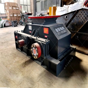 2PG800x600中型直聯(lián)對(duì)輥破碎機(jī)發(fā)往河南 2PG800x600中型直聯(lián)對(duì)輥破碎機(jī)發(fā)往河南