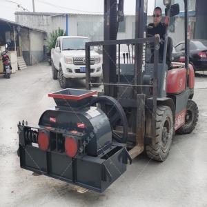 2PCG400X250小型玻璃破碎機(jī)發(fā)往烏魯木齊 2PCG400X250小型玻璃破碎機(jī)發(fā)往烏魯木齊