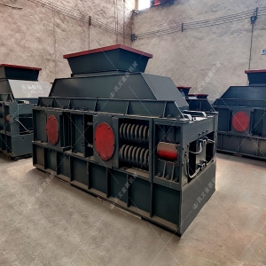 2PG1200x800型半自動(dòng)液壓對(duì)輥破碎機(jī)發(fā)往四川 2PG1200x800型半自動(dòng)液壓對(duì)輥破碎機(jī)發(fā)往四川