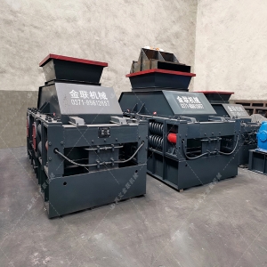 半自動(dòng)2PG1200x800大型液壓對(duì)輥破碎機(jī)發(fā)往河南鄭州 半自動(dòng)2PG1200x800大型液壓對(duì)輥破碎機(jī)發(fā)往河南鄭州