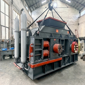 2PG1500x800大型破碎設(shè)備液壓對(duì)輥破碎機(jī)發(fā)貨圖片 2PG1500x800大型破碎設(shè)備液壓對(duì)輥破碎機(jī)發(fā)貨圖片