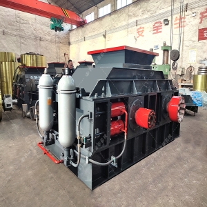 中型2PG1000x700液壓對(duì)輥制砂機(jī)發(fā)貨 發(fā)往湖南 中型2PG1000x700液壓對(duì)輥制砂機(jī)發(fā)貨 發(fā)往湖南