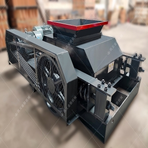 2pgc600X750狼牙式破碎機(jī)發(fā)往湖南婁底 2pgc600X750狼牙式破碎機(jī)發(fā)往湖南婁底