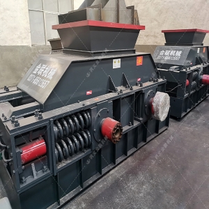 2PG1000x700中大型對輥破碎機設備發貨 2PG1000x700中大型對輥破碎機設備發貨