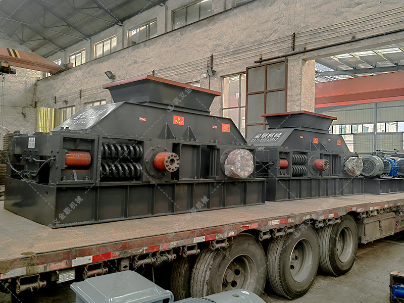 砂石骨料的原材料有哪些?對(duì)輥式制砂機(jī)多少錢一臺(tái)? 砂石骨料的原材料有哪些?對(duì)輥式制砂機(jī)多少錢一臺(tái)?