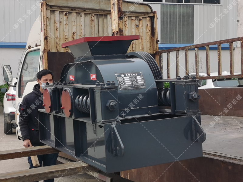 2PCG400X250小型玻璃破碎機發往烏魯木齊