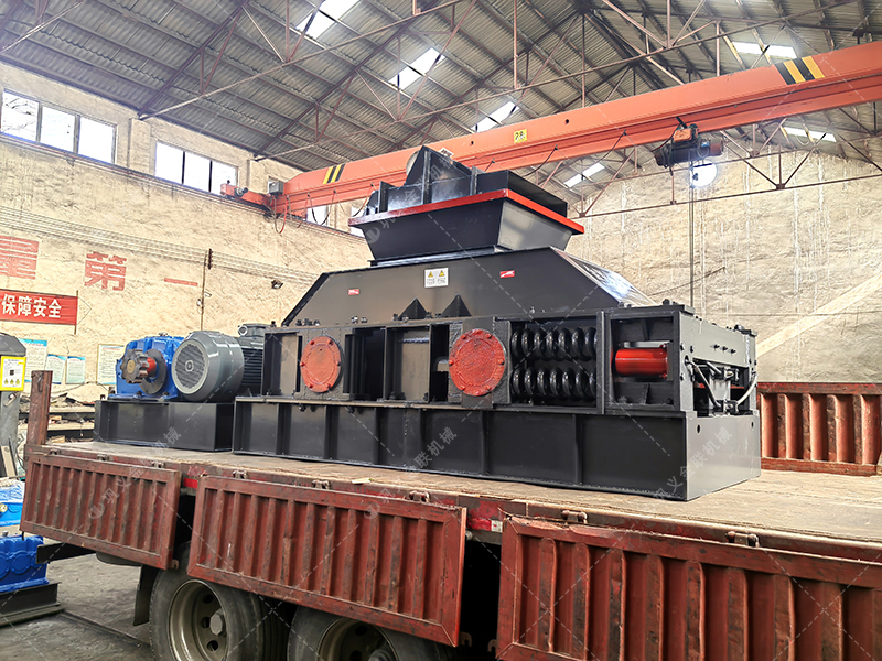 2PG1200x800對輥制砂機設備發往陜西