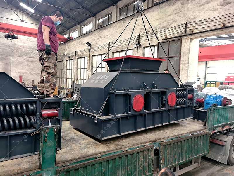 處理礦山廢石料用1510型對輥制砂機產能如何？