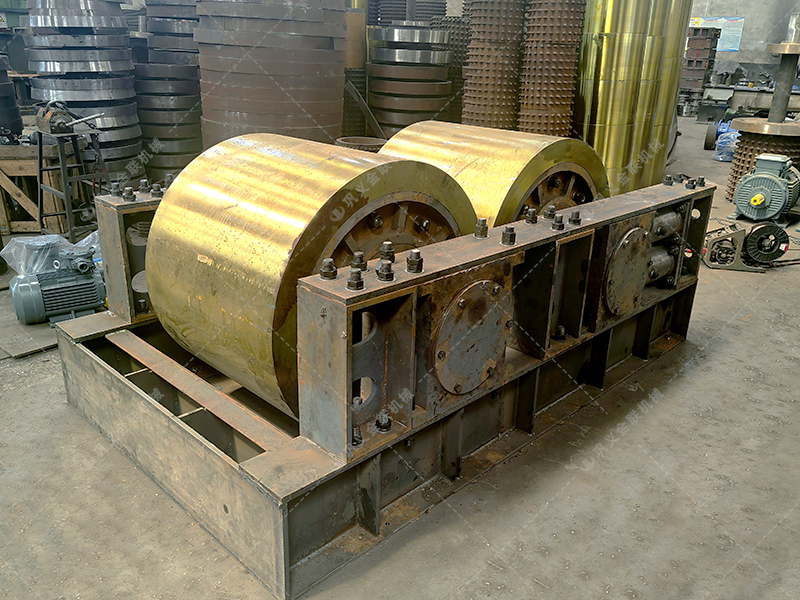 明明白白投資:購買 1210型液壓對輥破碎機(jī)前需要算清的 “經(jīng)濟(jì)賬”? 明明白白投資:購買 1210型液壓對輥破碎機(jī)前需要算清的 “經(jīng)濟(jì)賬”?