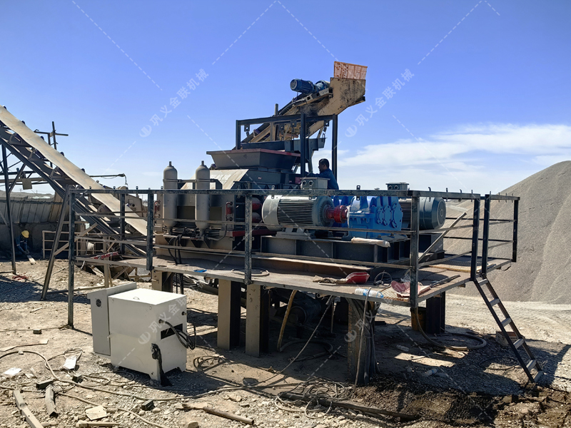 明明白白投資:購買 1210型液壓對輥破碎機(jī)前需要算清的 “經(jīng)濟(jì)賬”? 明明白白投資:購買 1210型液壓對輥破碎機(jī)前需要算清的 “經(jīng)濟(jì)賬”?